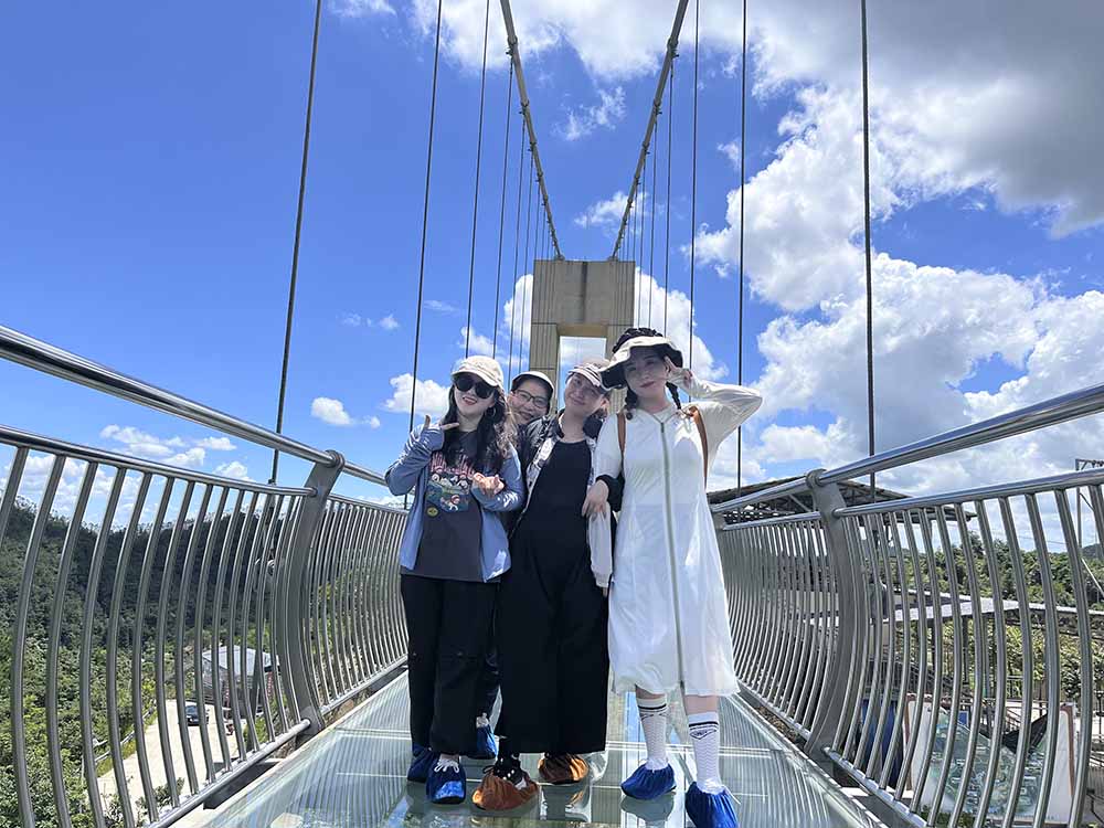 A Passionate and Joyful Journey to Luojiang Park